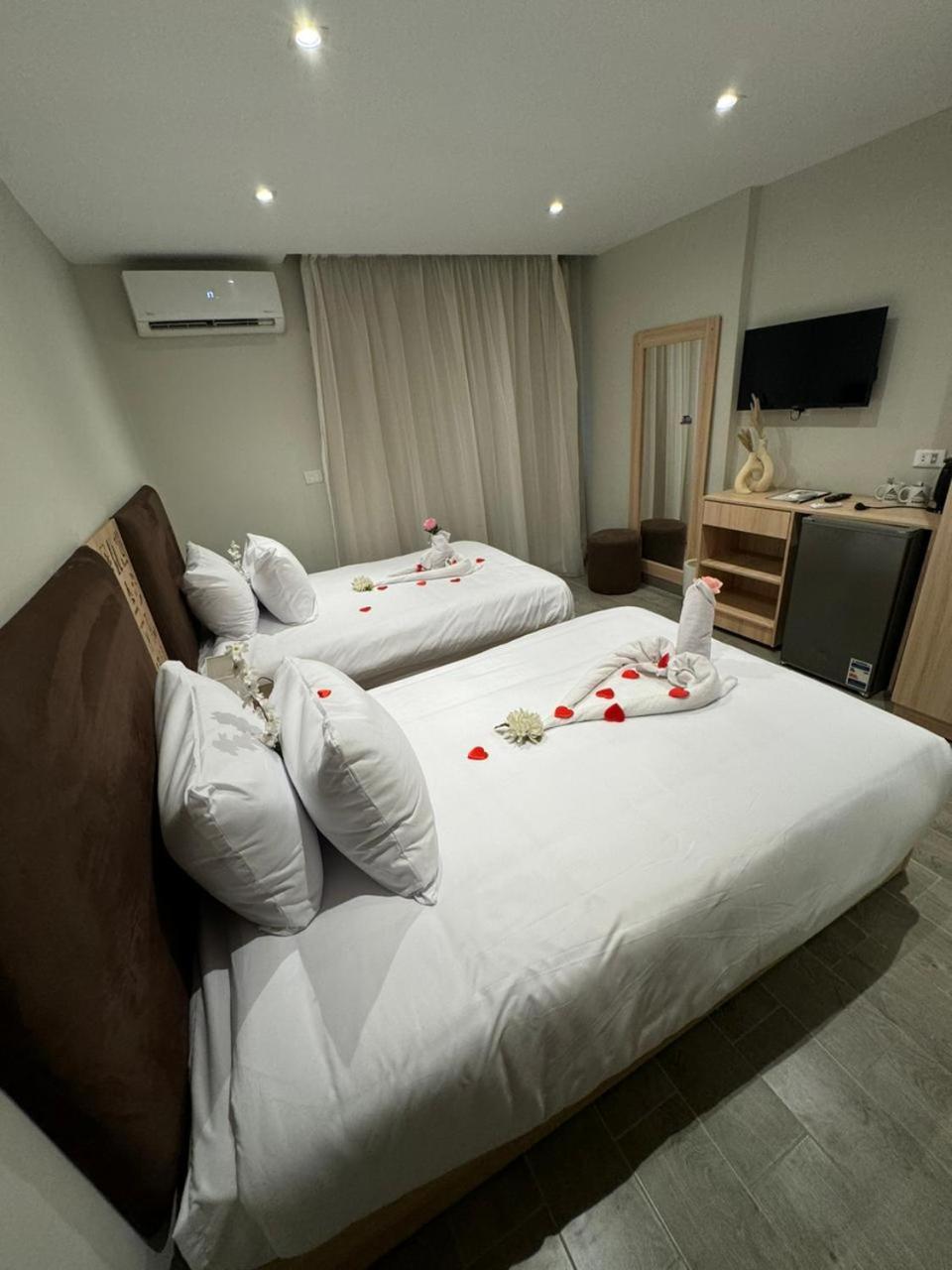 Khufu Pyramids Inn Nazlet el-Sîsi Zewnętrze zdjęcie
